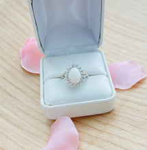 Load image into Gallery viewer, Starburst Pear Keepsake Ring
