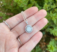 Load image into Gallery viewer, Round Halo Necklace
